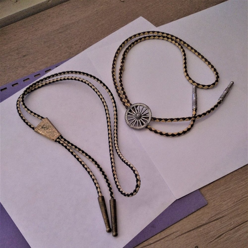 Vintage Western Cowboy Cross Bolo Tie necklace silver gold Black Draw